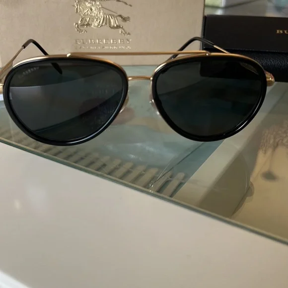 Burberry Eyewear Burberry 3090q Yellow Check Detail Pilot